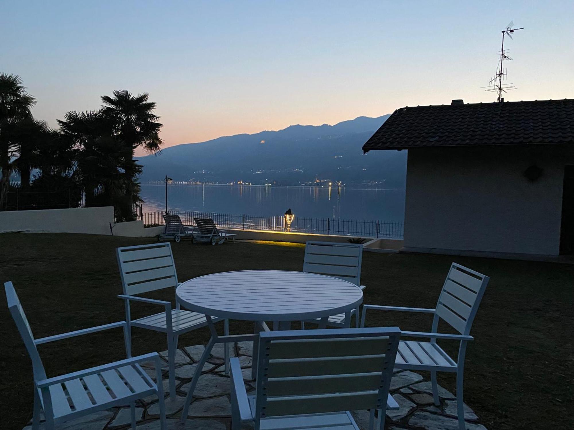 La Playa Cottage Con Spiaggia Privata Pettenasco Kültér fotó