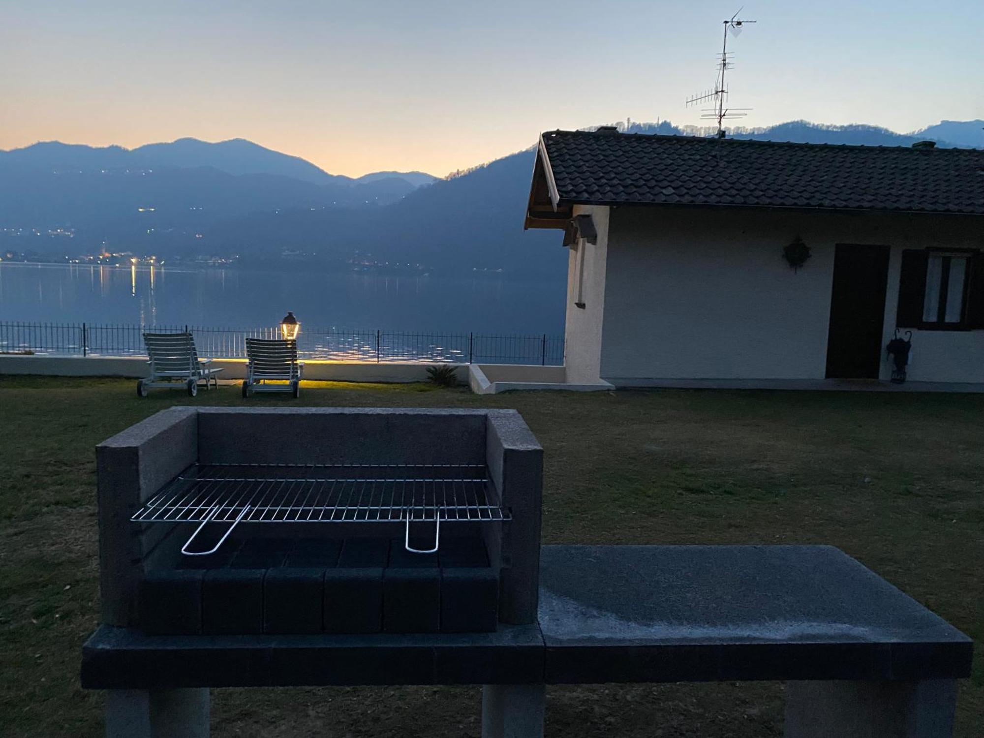 La Playa Cottage Con Spiaggia Privata Pettenasco Kültér fotó