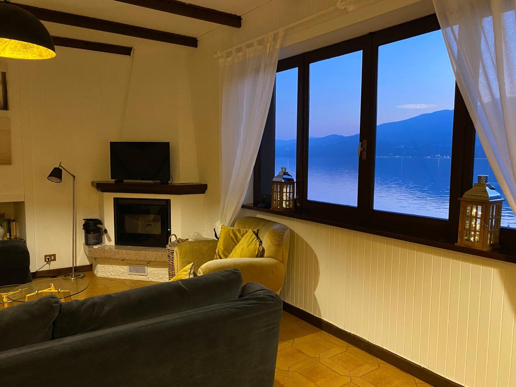 La Playa Cottage Con Spiaggia Privata Pettenasco Kültér fotó